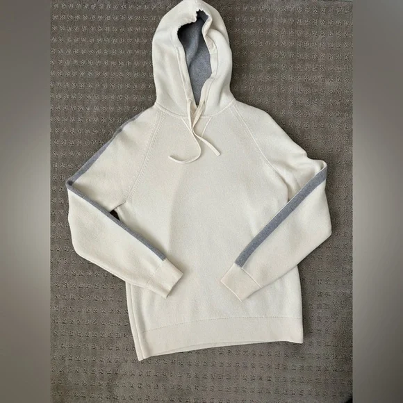 Theory men’s wool and cashmere joggers and hoodie set - Picture 2 of 9